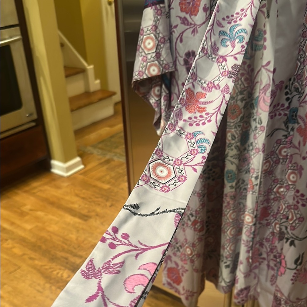 Natori Kimono Floral Robe - Pink, Purple, and hints of teal. - Picture 10 of 10